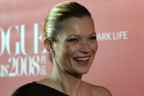 Kate Mossová čeká prý své druhé dítě.