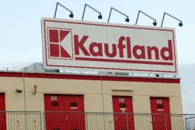 V řetězci Kaufland bylo odhaleno ředěné víno. V řetězci Kaufland bylo odhaleno ředěné víno.