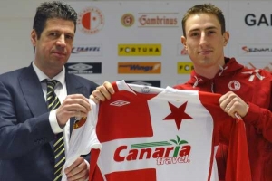 Josef Kauman přestupuje z Teplic do Slavie.
