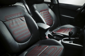 Sedačky slibují dynamický design a lepší bočnice.