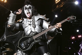 Frontman skupiny Kiss Gene Simmons. Frontman skupiny Kiss Gene Simmons.
