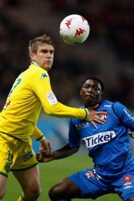 Chorvatsk&yacute; &uacute;točn&iacute;k Ivan Klasnič (vlevo). Jak dlouho vydrž&iacute; v Nantes.