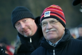 V&aacute;clav Klaus m&aacute; sport r&aacute;d, do Pekingu ale nepojede.