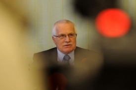 Václav Klaus představuje další vizi svého think-thanku.