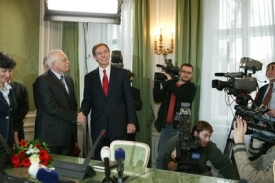 Prezident Klaus a kandidát na příštího prezidenta Jan Švejnar.