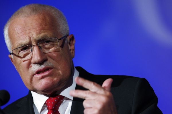 Václav Klaus má připomínky k zavedení eura.