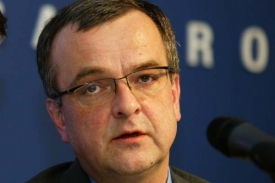 Schodek rozpočtu je nižší hlavně díky reformám na výdajové straně.