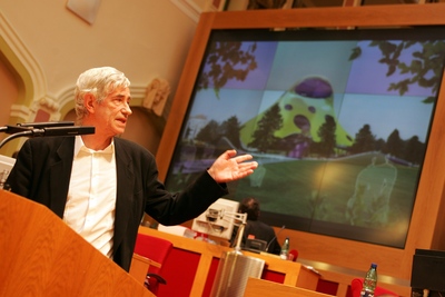 Jan Kaplický obhajuje smysl a podobu svého modelu.