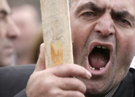 Jednostranně vyhl&aacute;sili samostatnost. Nyn&iacute; se boj&iacute; o celistvost země.