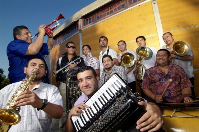 Kočani Orkestar, prý nejrychlejší a nejsehranější dechovka na světě.