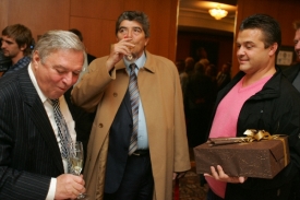Miroslav Šlouf a dva Václavové Kočkové, starší a mladší (vlevo).