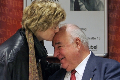 Helmut Kohl se bude ženit. Helmut Kohl se bude ženit.