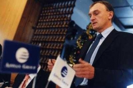Anton&iacute;n Kol&aacute;ček prodal svůj pod&iacute;l v Mosteck&eacute; uheln&eacute;.