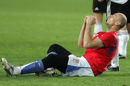 Český tým se vrátil nohama na zem. Na snímku útočník Jan Koller.