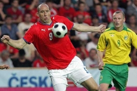Jan Koller, autor prvn&iacute;ho g&oacute;lu v z&aacute;pase s Litvou.