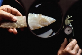 Artefaktů cloviské kultury je nad vrstvou nanodiamantů výrazně méně.