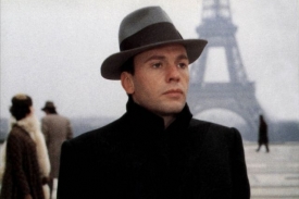 Jean-Louis Trintignant ve snímku Bernarda Bertolucciho Konformista.