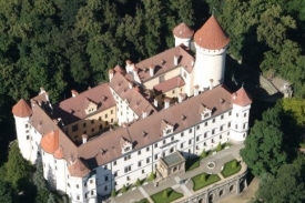 Konopiště z leteckého pohledu.