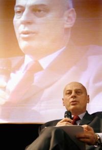Kosovský premiér Agim Ceku