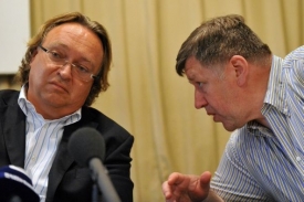 Místopředsedové svazu Vlastimil Košťál (vlevo)