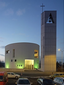 Kostel sv. Ducha od brněnského architekta Marka Štěpánka. Kostel sv. Ducha od brněnského architekta Marka Štěpánka.
