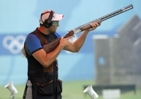Před každou položkou si telefonoval s psycholožkou.