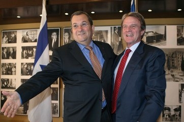 Izraelský ministr obrany Barak a šéf francouzské diplomacie Kouchner Izraelský ministr obrany Barak a šéf francouzské diplomacie Kouchner