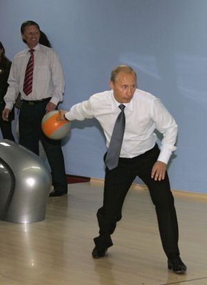 Putinovy kuželky na ponorkov&eacute; z&aacute;kladně (2)