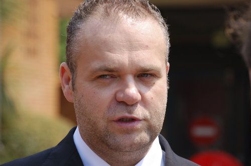 Radovan Krejčíř, t. č. v Jihoafrické republice. Radovan Krejčíř, t. č. v Jihoafrické republice.