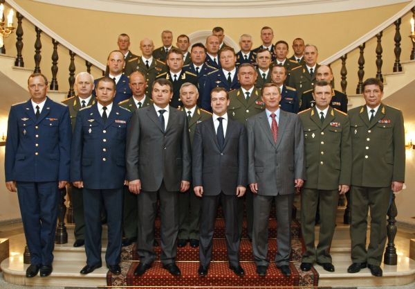 Ruská politická a vojenská elita může být zatím spokojena.