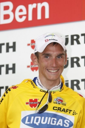 Roman Kreuziger v cíli závodu Kolem Švýcarska.