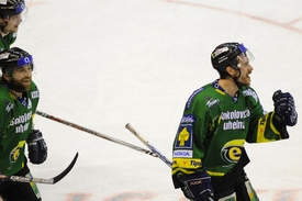 Jaroslav Kristek (vpravo) m&aacute; důvod ke spokojenosti.