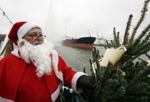 Santa v Hamburku příliš zákazníků nemá.