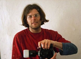 Fotograf Stansilav Krupař oznámil napadení německé policii.