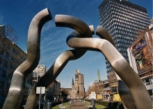 Na třídu Kurfürstendamm by mělo být z velkého kola dobře vidět.