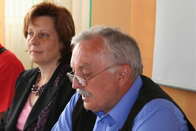 Vsetínský místostarosta Jaromír Kudlík vedle starostky Othové. Vsetínský místostarosta Jaromír Kudlík vedle starostky Othové.