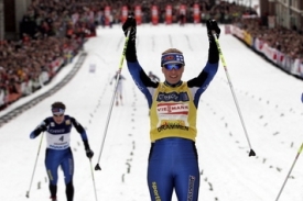 Virpi Kuitunenová slaví triumf ve sprintu