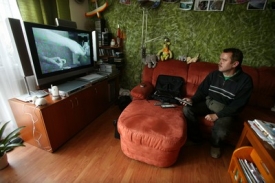 Obraz týraného Ondřeje se náhodně objevil na sousedově televizi.
