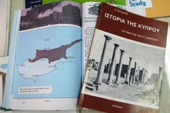 Jak interpretovat historii? Navrch má nyní smířlivější frakce. Jak interpretovat historii? Navrch má nyní smířlivější frakce.