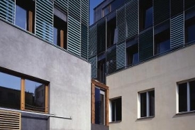 Palác Langhans získal hlavní cenu Grand Prix za rok 2003. Palác Langhans získal hlavní cenu Grand Prix za rok 2003.