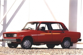 Lada 1500 se prodávala ve Velké Británii pod názvem Riva.