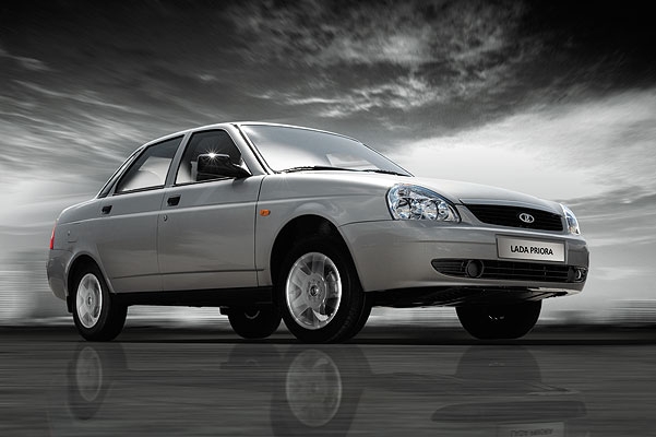 Lada Priora je k mání s karoserií hatchback a sedan.