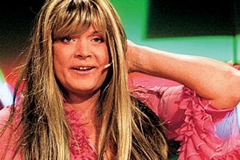 Transexuál Erik Hilár Lakatošovie vyhrál ve vyvolených 12 milionů Sk