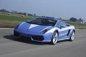 Lamborghini Gallardo LP 560-4 dokáže jet přes 320 km/h.