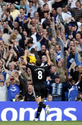 Jedna z největších hvězd současné Chelsea - záložník Frank Lampard.