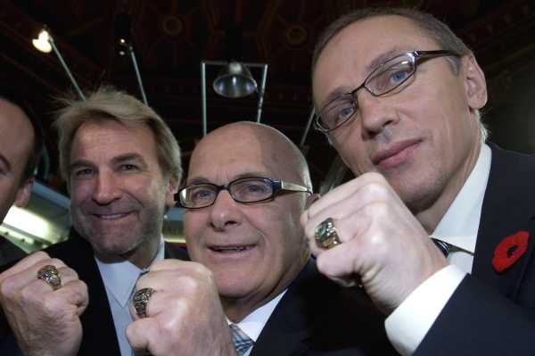 Igor Larionov (vpravo), legenda hokejového historie. Igor Larionov (vpravo), legenda hokejového historie.
