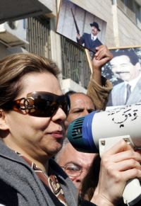 Raghad Husajnov&aacute; na demonstraci