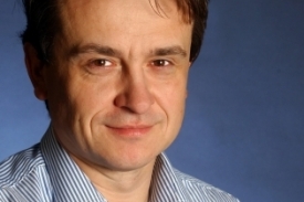 Šéfredaktor István Lékó.
