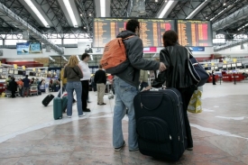 Za celý rok se očekává více než 13 milionů cestujících. Za celý rok se očekává více než 13 milionů cestujících.