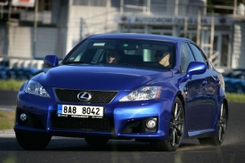 Lexus IS-F stojí nově 1,629 milionu, o 170 tisíc méně než včera.